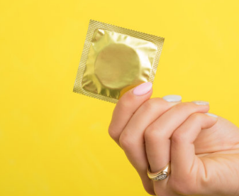 长期使用避孕套对女性来说有什么危害 避孕套的使用注意事套
