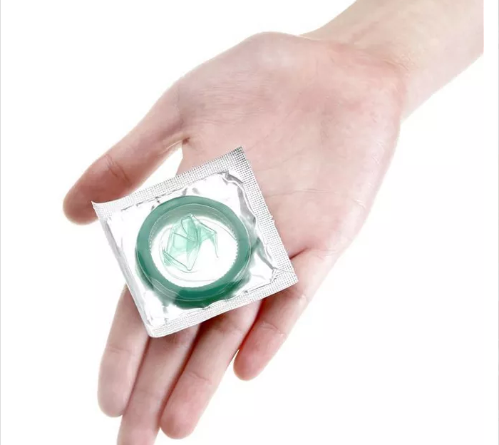 为什么越多男性讨厌戴避孕套 正确使用避孕套提高性生活质量