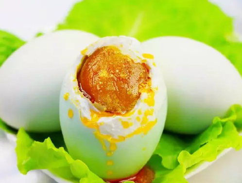 孕妇咸鸭蛋蛋黄可以吃吗 血糖高孕妇能吃咸鸭蛋吗