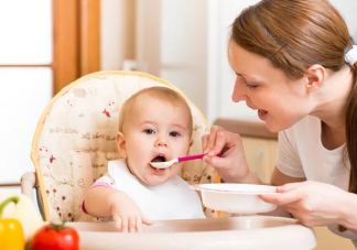 7个月宝宝辅食一天安排表 7个月宝宝辅食吃什么